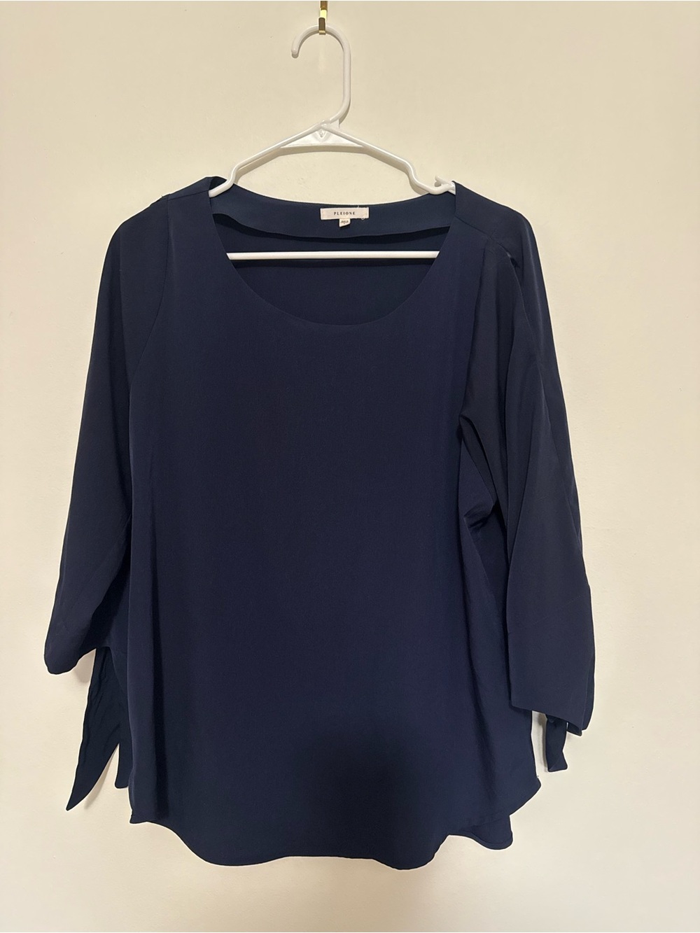 Pleione Navy Scoop-Neck 3/4 Sleeve Blouse